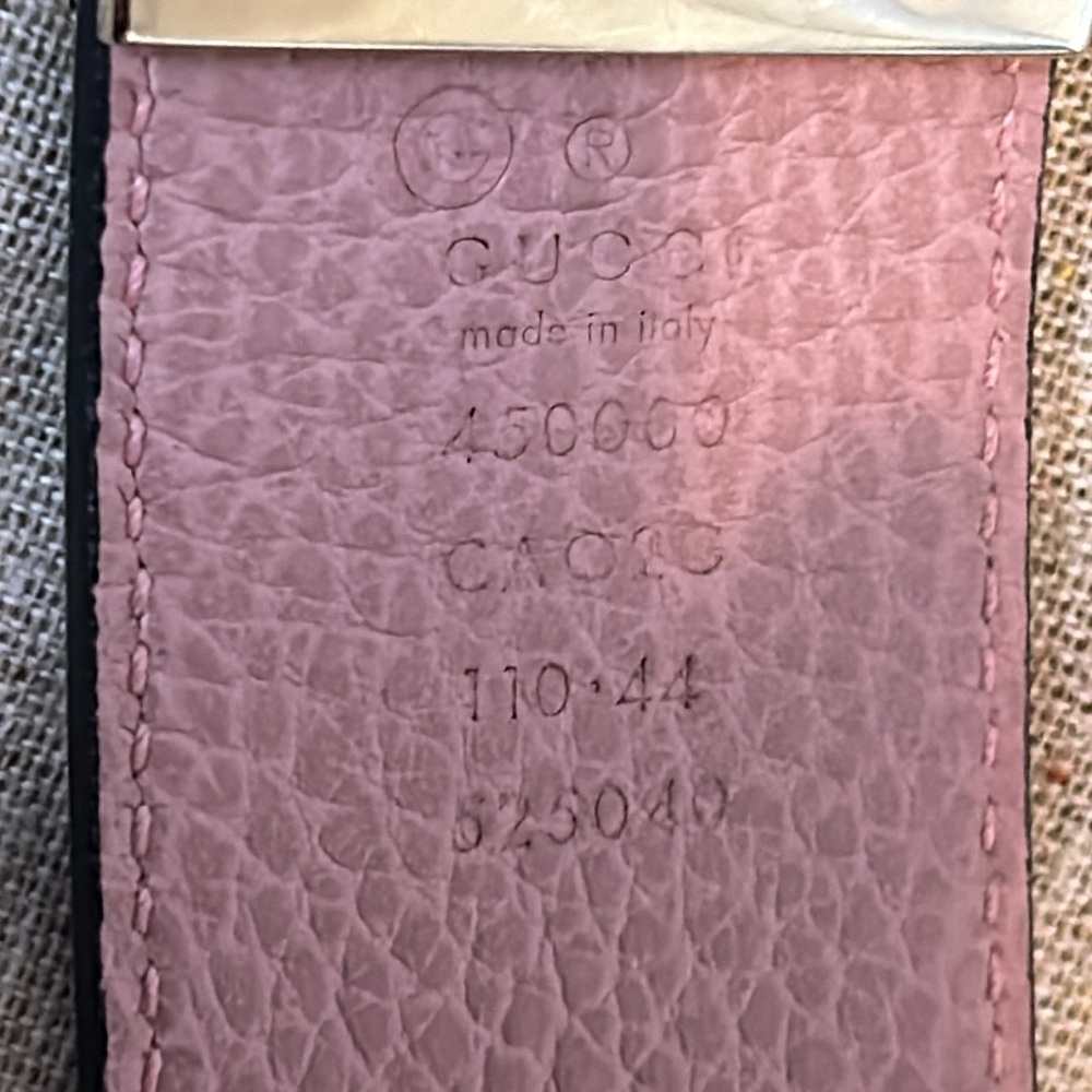 Authentic GUCCI pink and black reversible belt (44).  No box. Made in Italy. - Picture 9 of 10